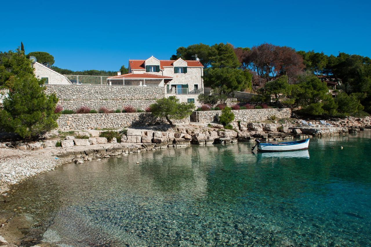 Luxury Villa Kate On Sea With Heated Pool มิลนา ภายนอก รูปภาพ